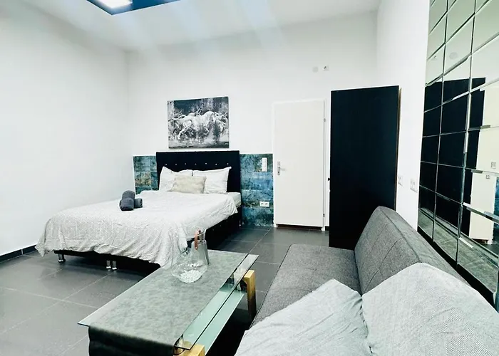 Studio Apartment For 3 People, 15 Minutes To Rathausplatz